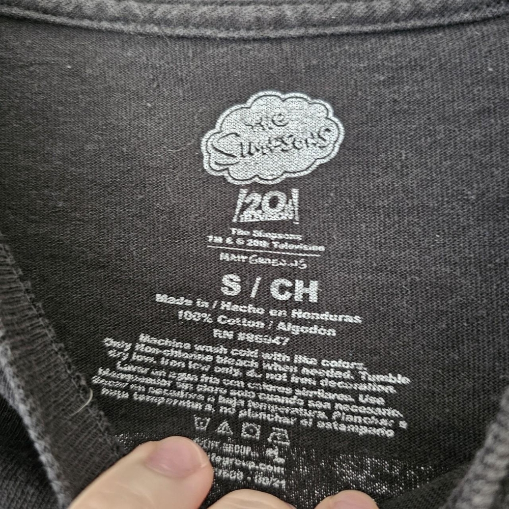 The simpsons teeSize small - Picture 3 of 3